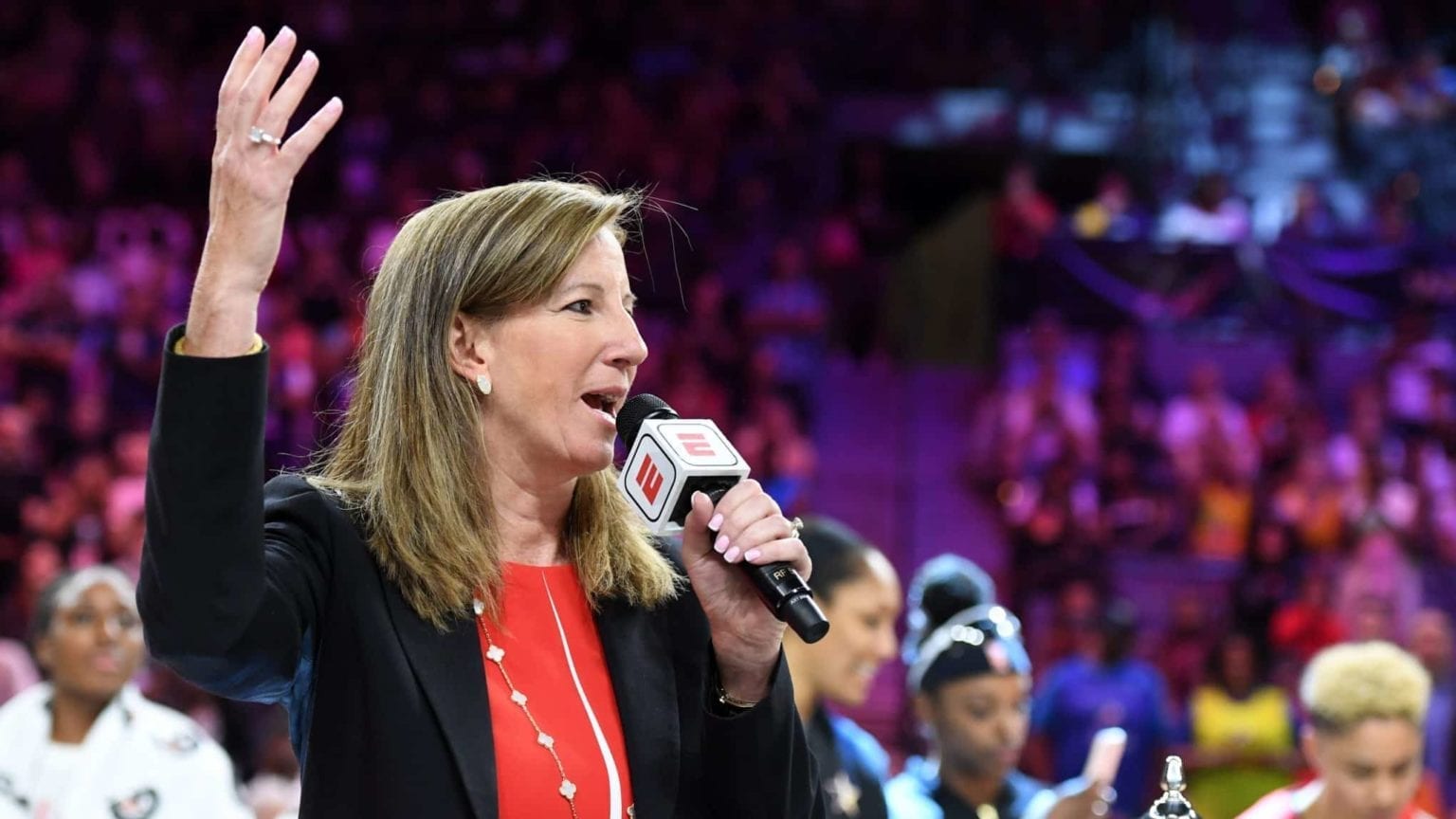 Cathy Engelbert : la businesswoman qui veut révolutionner le basket féminin US