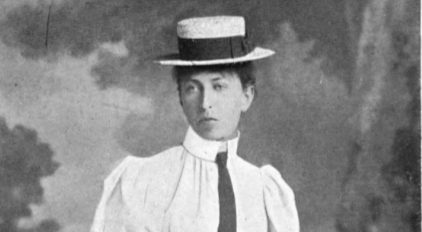 13 juillet 1889, Blanche Bingley-Hillyard remporte son deuxième sacre à Wimbledon
