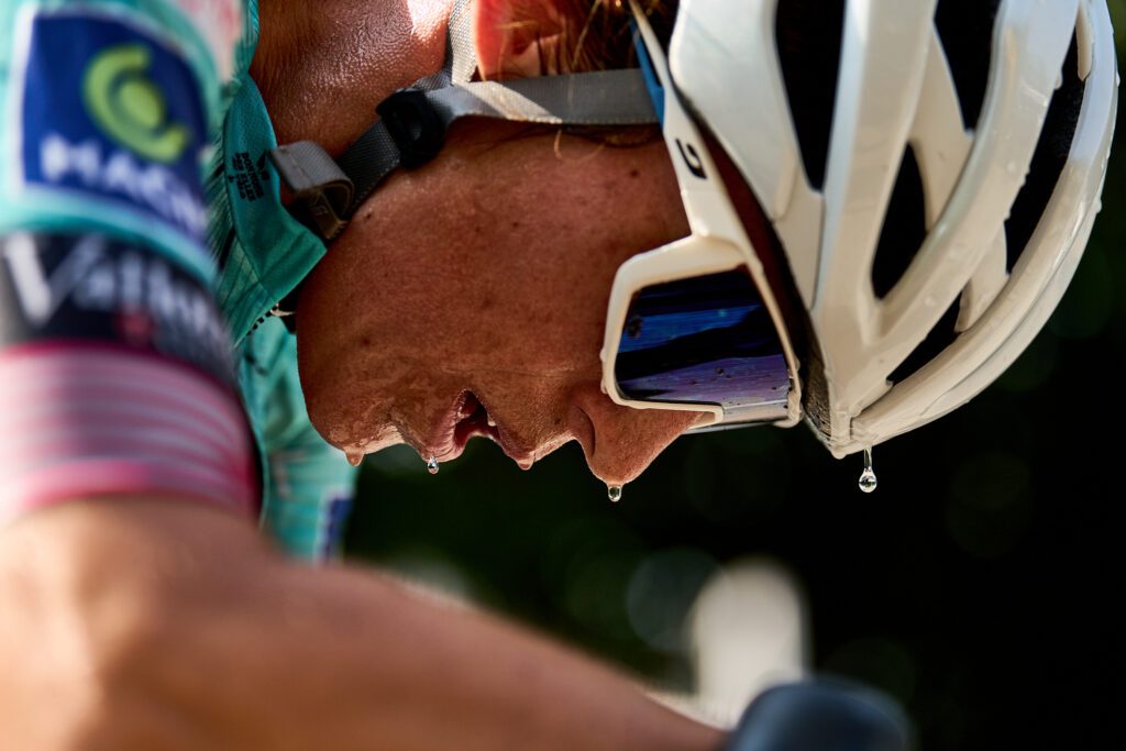 Julia : « Faire le Tour de France un jour avant les hommes était l’occasion de vivre une aventure à la fois humaine et sportive. »