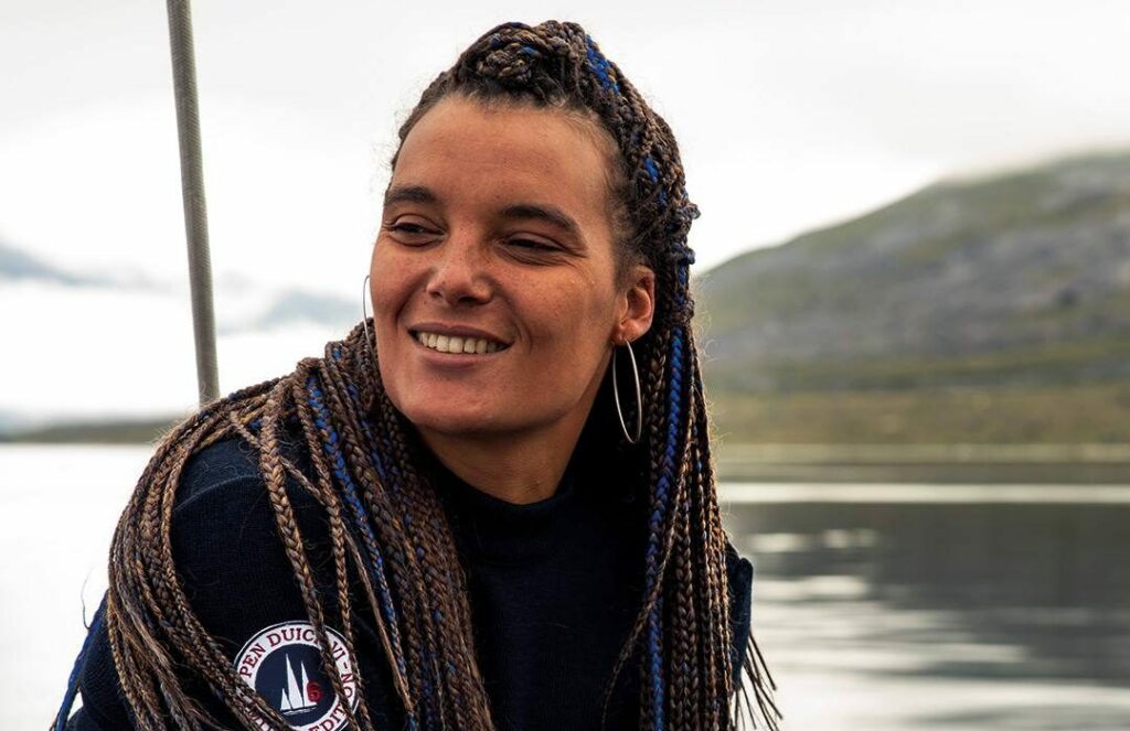 Marie Tabarly « Naviguer avec un équipage féminin ne me branche pas plus que ça, mais on est obligées d’en passer par là .»