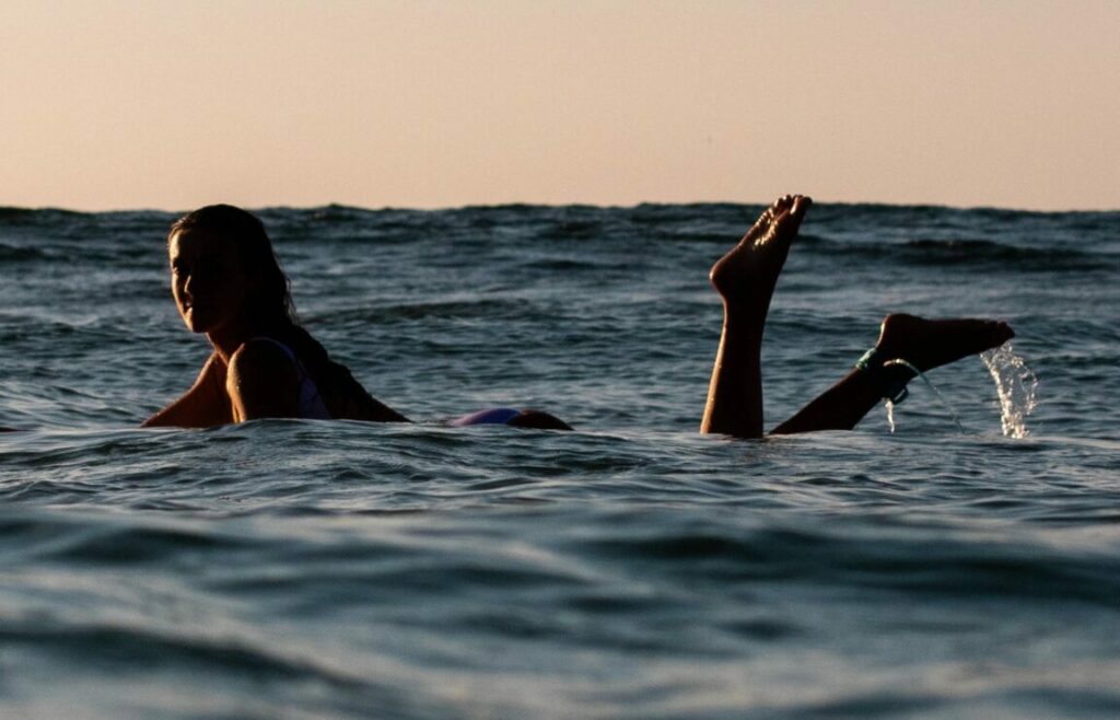 Hermine Bonvallet : « Dans le monde du surf, la première technique pour performer : savoir s’adapter »