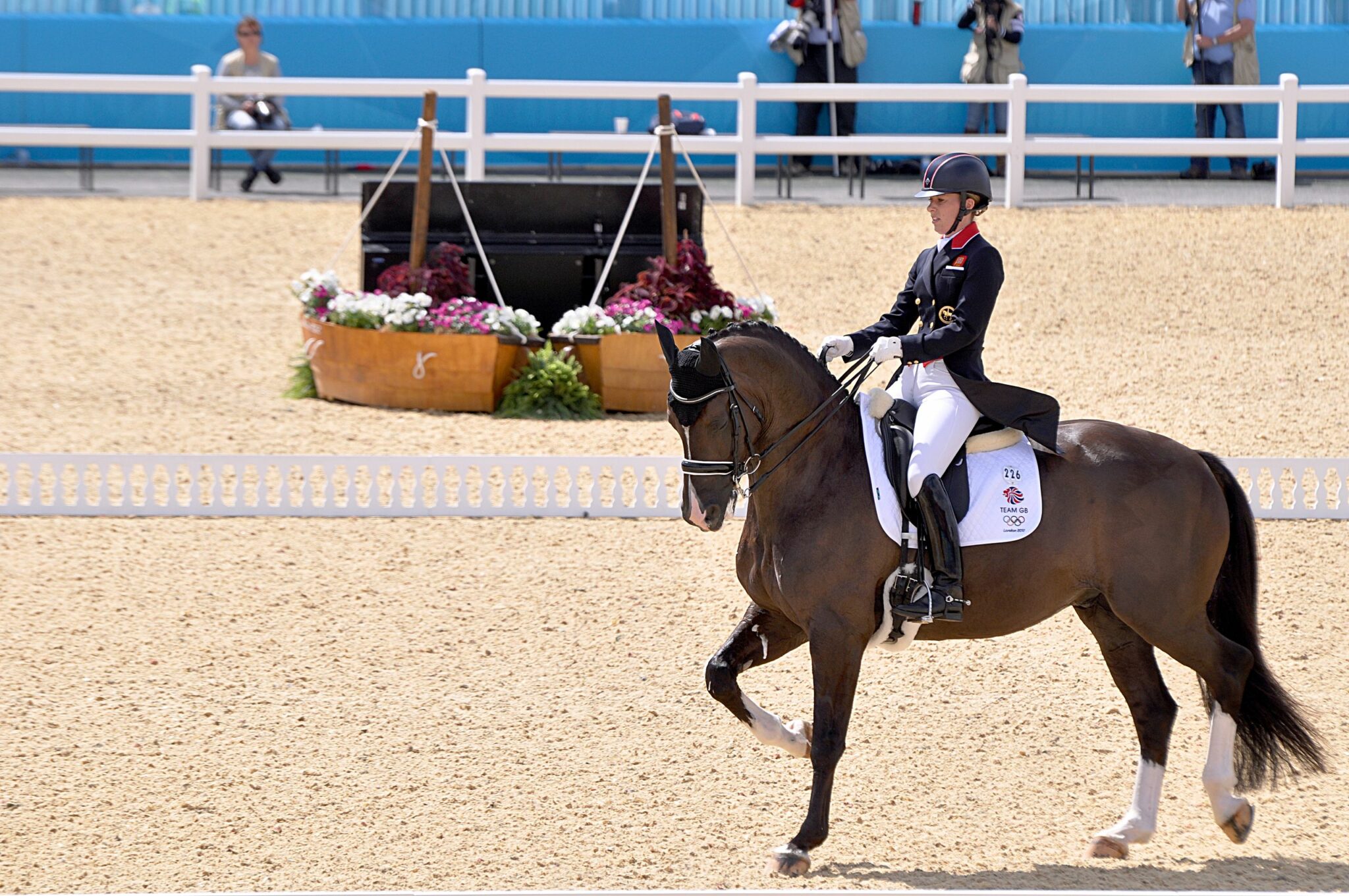 9 août 2012, Jeux de Londres : Charlotte Dujardin crée la surprise avec son cheval Valegro