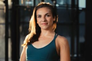 Mévéna Altiparmak : « Je suis petite, mais je suis une pile électrique ! »