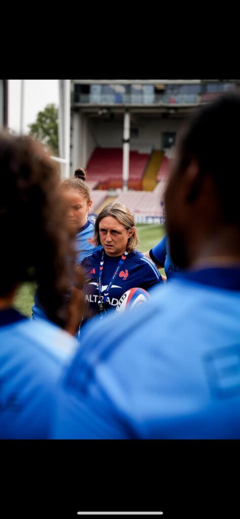 Gaëlle Mignot, cheffe d'orchestre du rugby féminin