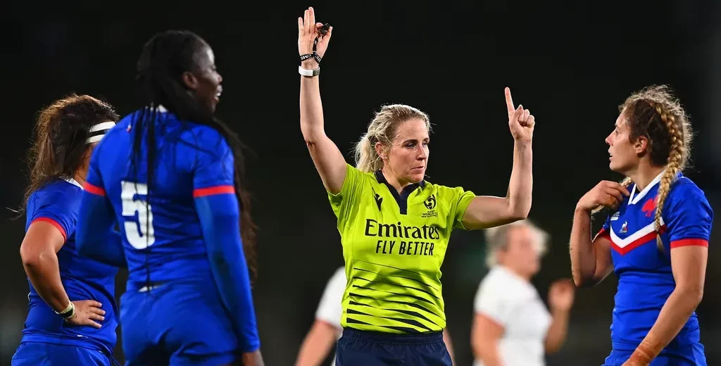 Joy Neville, la femme qui a sifflé l'Histoire