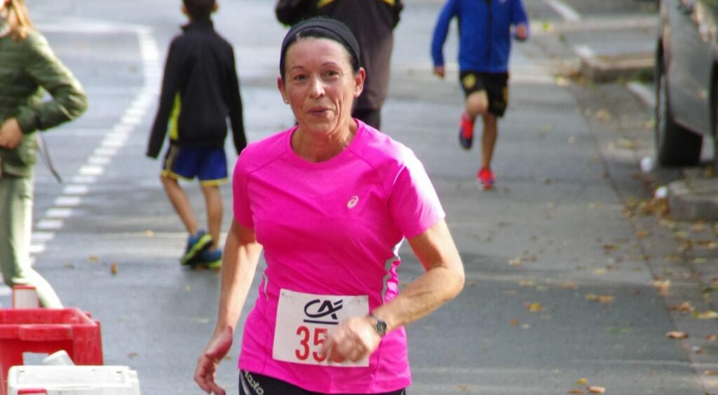 Brigitte : « Je suis heureuse de montrer aux femmes qu’il n’y a pas d’âge pour courir des marathons. »