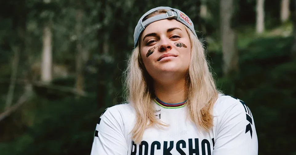 Vali Höll, la reine du VTT qui ne s’enraye pas