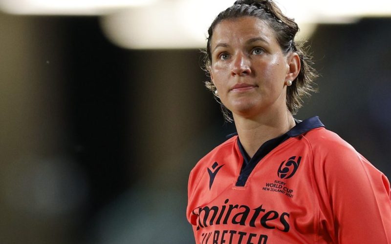 Aurélie Groizeleau  « Des exemples comme le mien montrent qu'on peut réussir dans l'arbitrage en étant une femme. »