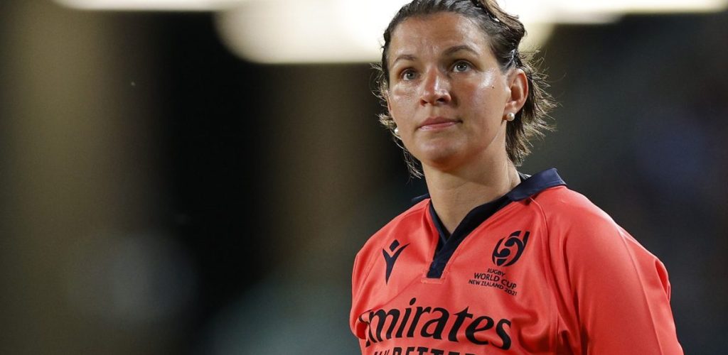 Aurélie Groizeleau  « Des exemples comme le mien montrent qu'on peut réussir dans l'arbitrage en étant une femme. »