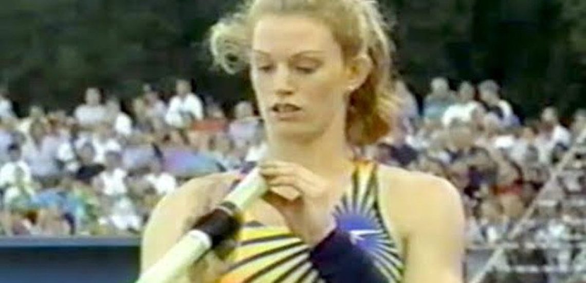 14 juillet 1996, Emma George s'empare du record du monde du saut à la perche