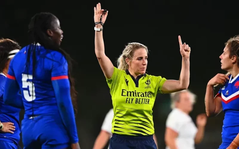 Joy Neville, la femme qui a sifflé l'Histoire