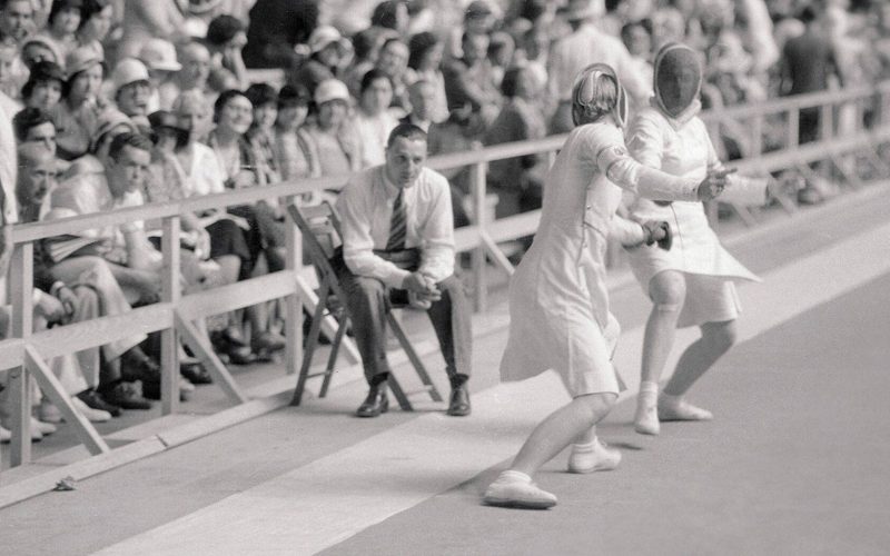 4 août 1932, Jeux de Los Angeles : Judy Guinness renonce à la médaille d’or en escrime