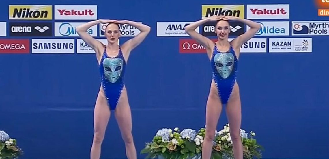 26 juillet 2015, les nageuses synchronisées russes Natalia Ishchenko et Svetlana Romashina s’offre l’or mondial en duo technique