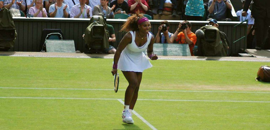 9 juillet 2016, Serena Williams remporte Wimbledon et égale le record de 22 sacres en Grand Chelem de Steffi Graf