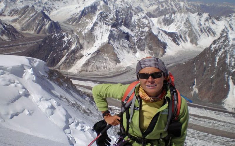 12 juillet 2007, l’alpiniste espagnole Edurne Pasaban gravit Broad Peak et ses 8047 mètres d’altitude