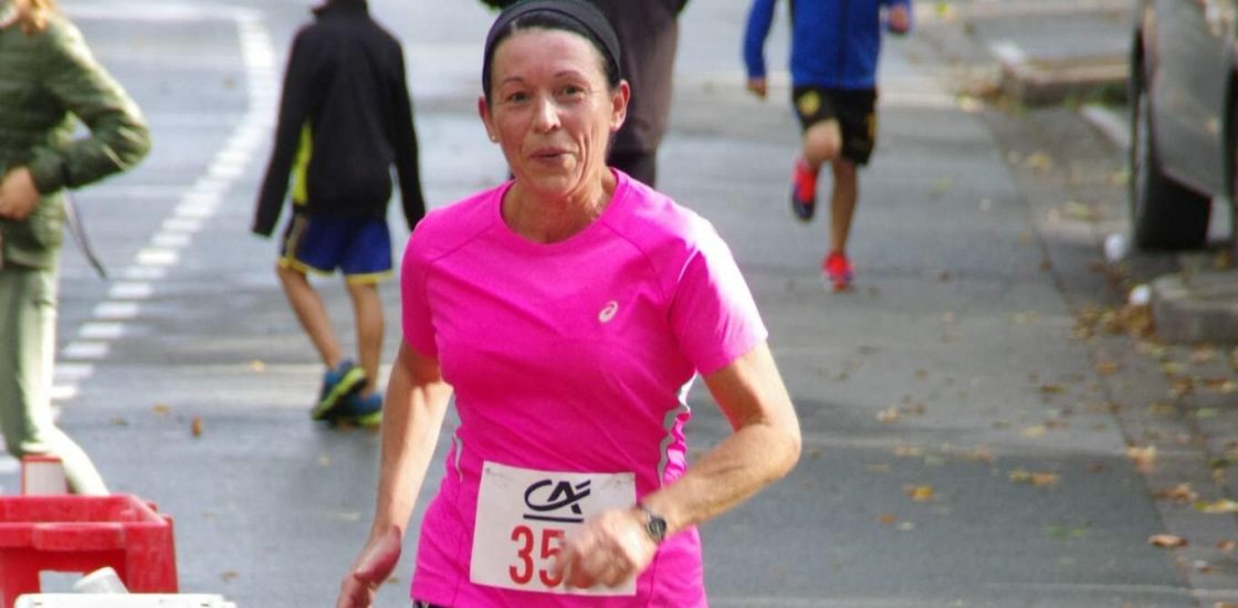 Brigitte : « Je suis heureuse de montrer aux femmes qu’il n’y a pas d’âge pour courir des marathons. »
